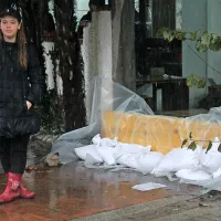 Na Gori&scaron;kem obilne padavine, voda zalila  nekaj hi&scaron; (foto in video)