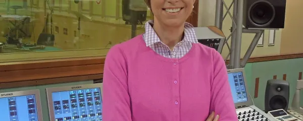 Loredana Gec:  “Toliko ponosa čutim v Istranih, 
toliko navezanosti na zemljo, na morje, oljke, 
mediteranski duh, izročilo. In, zanimivo, ne samo 
pri avtohtonih prebivalcih. Istra zleze pod kožo 
vsakomur, ki se tu udomači.”