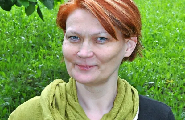 K sodelovanju so tokrat povabili kuratorko Rene Rusjan, ki je 
letošnjo edicijo festivala naslovila MI.