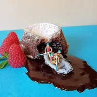 Čokoladni spust s čolnom.