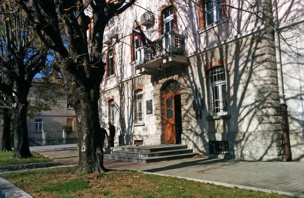 Na ajdovskem okrajnem sodišču zaslišujejo nekdanje zaposlene v Primorju.