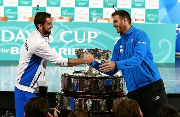 Prva zvezdnika  obeh moštev med žrebom v Zagrebu - Hrvat Marin Čilić 
(levo) in Argentinec  Juan Martin Del Potro.