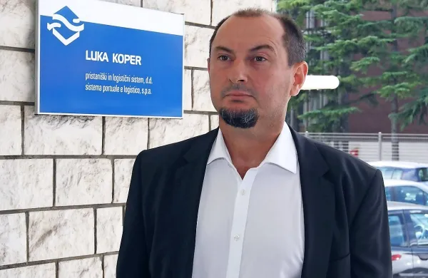 Višje sodišče je potrdilo prvostopenjsko odločitev, da so 
nadzorniki Luke  Gašparja Gašparja Mišiča aprila leta 2014 
odstavili nezakonito. Luka mu bo, kot kaže, morala plačati 
visoko odškodnino, neuradno se  bliža milijonu evrov. 