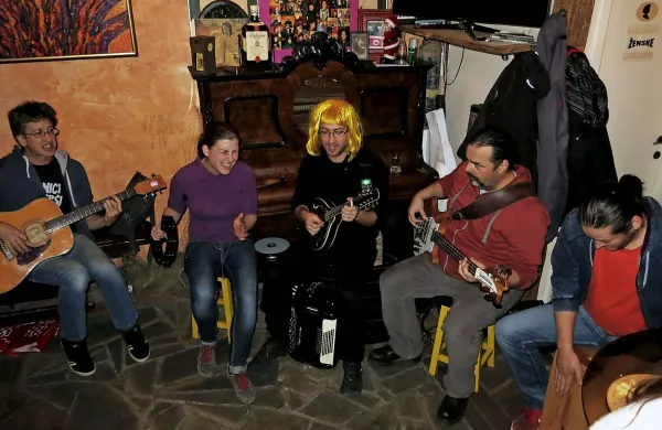 Ljubo doma, Zmelkoow pa pri Ljubotu - z novim albumom! (video)