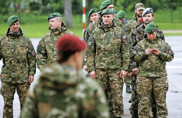Od danes do 16. decembra bo na območju Postojne, 
Bohinjske Bele in Cerkelj ob Krki potekala mednarodna 
vojaška vaja Gorski šok.