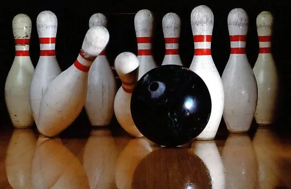 Bowling postaja tudi v naših krajih vse bolj priljubljen.