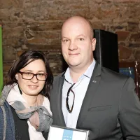 Ksenija Krajšek Mahorčič in Martin Mahorčič iz Divače sta 
bila med gostinci, ki so si v vodniku prislužili priporočilo 
Primorskih novic. 