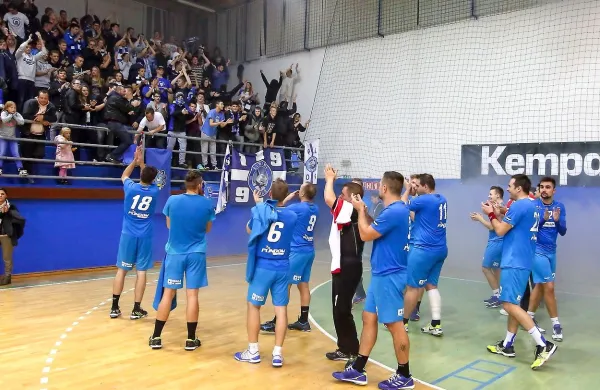 Rokometaši Rika iz Ribnice so v 14. krogu 1. slovenske lige 
premagali Istrabenz Pline Izolo s 34:25 (14:10).