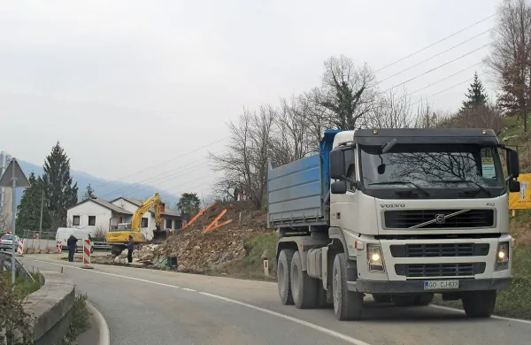 Ker bo ovinek manj oster, bo tudi nesreč manj, so prepričani 
odgovorni. 