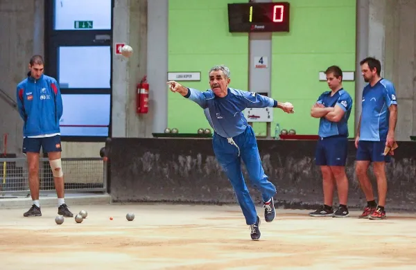 Balinarji Hrasta so z gladko zmago v Kopru poskočili kar na 
vrh prvenstvene razpredelnice.