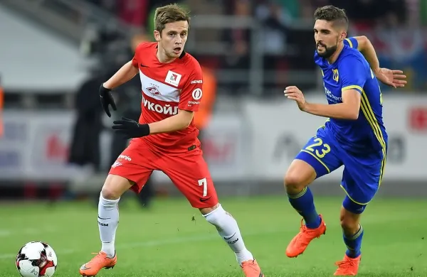 Miha Mevlja (desno) bo s soigralci iz Rostova v Eindhovnu  
drevi  lovil tretje mesto skupini D lige prvakov in evropsko 
pomlad. 