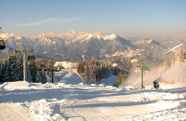 Na SC Cerkno si najbolj želijo izdatne pošiljke naravnega 
snega, s so tik pred otvoritvijo sezone odvisni od svojih topov 
in temperatur.