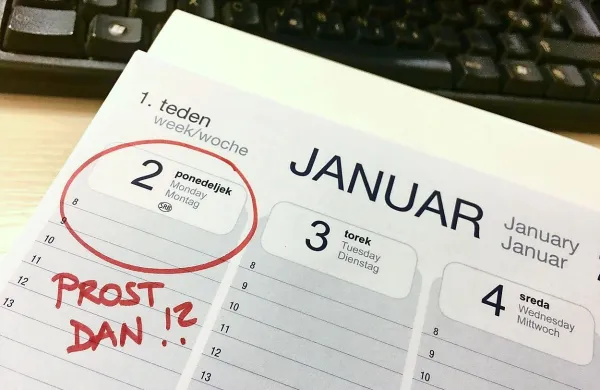 Poslanci o 2. januarju predvidoma v torek