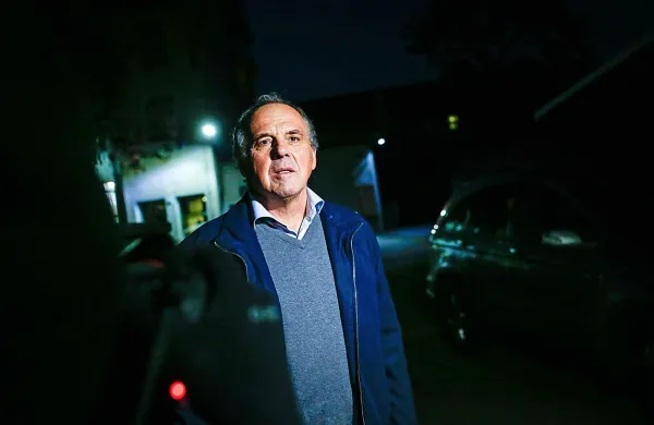 Okrožno sodišče v Ljubljani je odpravilo pripor za Milka 
Noviča, obtoženega, da je pred skoraj dvema  letoma umoril 
direktorja Kemijskega inštituta Janka Jamnika.