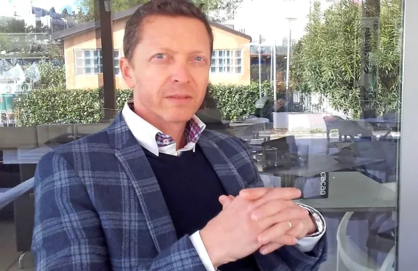 Domen Legat: “Mislim, da se bo 
težko kaj spremenilo. Dvomim, da  bo 
občinska oblast šla na nož z gostinci.” 