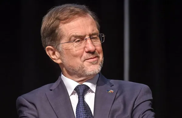 Alojz Peterle
