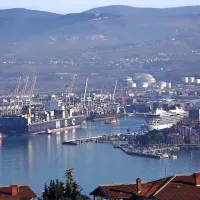 Tako velika ladja v severni Jadran &scaron;e ni priplula
