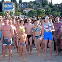 V Portorožu prvega januarja ponovno tradicionalni skoki v morje