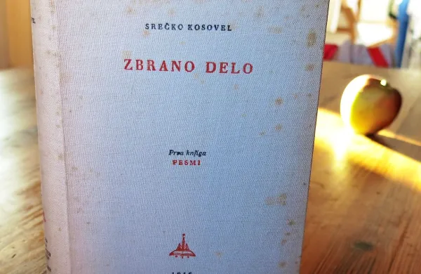 Naša najtemeljitejša zbirka 
domačih del se je leta 1946 
začela s Kosovelovim zbranim delom.