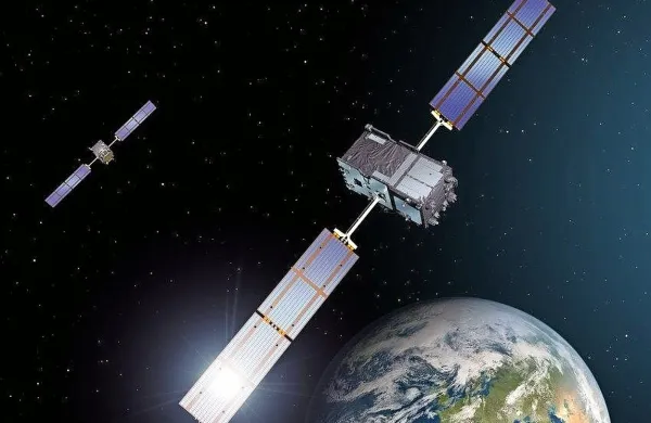 

“Uporabnike po svetu bodo prvič lahko usmerjali sateliti 
sistema Galileo,” je razglasila Lucia Caudet iz Evropske 
komisije. Sistem naj bi dokončali leta 2020, ko bo okoli 
Zemlje krožilo do 30 Galileovih satelitov.