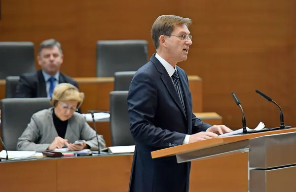 Vlada je na današnji seji sprejela predlog družinskega zakonika.