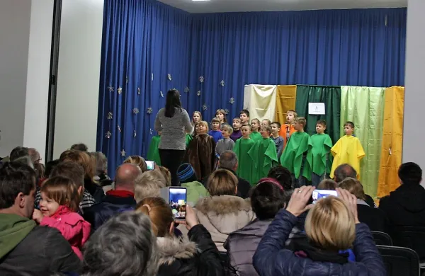 Prvo praznovanje v dvorani