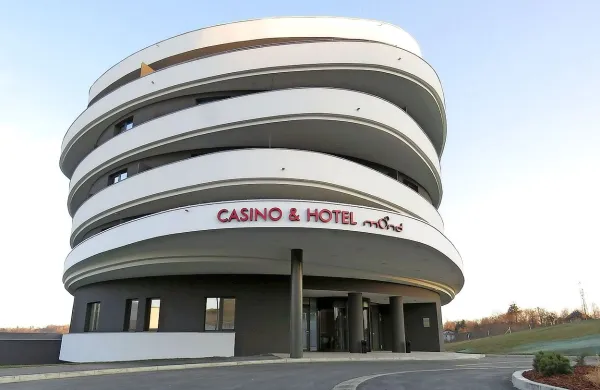 Hit na &Scaron;entilju odprl hotel Mond