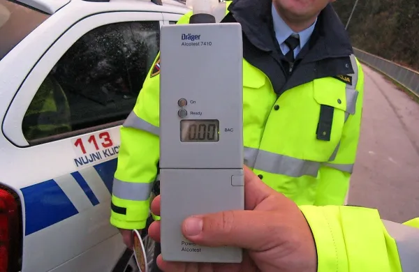 Nocojšnji nadzor na območju novogoriške policijske uprave 
sodi v evropsko usklajen nadzor “Alcohol & drugs”, ki traja do 
20. decembra.