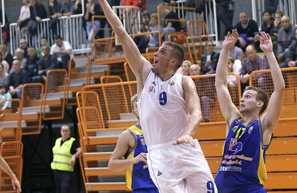 Marko  Vuković (št. 9) je bil doslej statistično najboljši košarkar 
Portoroža. 