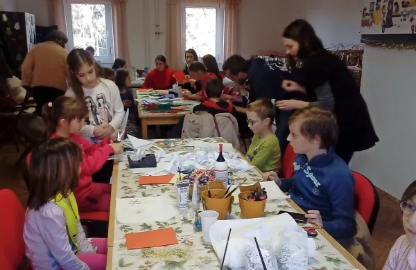 Na Bistriškem so združili moči in v predprazničnem času 
obdarili kar sto otrok.