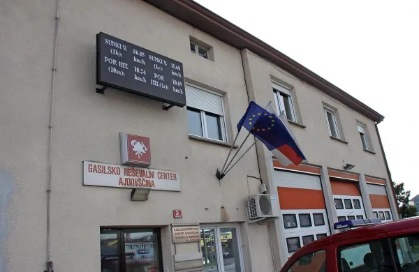 Poklicna enota v GRC Ajdovščina potrebuje kadrovsko 
okrepitev, vodstveni mesti bodo znova ločili. 