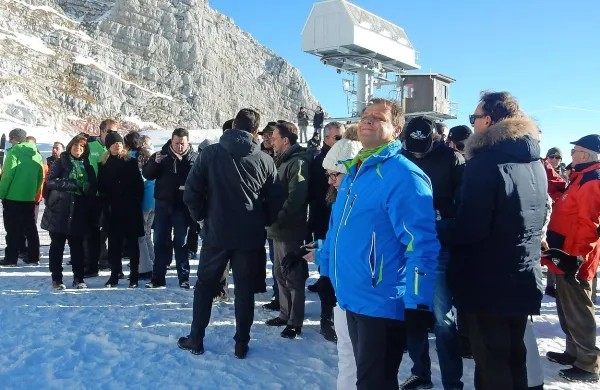 Upravičen ponosen nasmeh župana Valterja Mlekuža, ki je 
povezal srčno obnovitveno ekipo.  