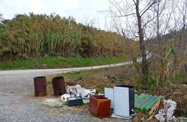 Odpadki se menjujejo, črno odlagali&scaron;če  ostaja