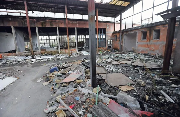 DUTB je že sprožila postopek izbora izvajalca del, s 
čiščenjem odpadkov pa bodo začeli v najkrajšem možnem 
času.