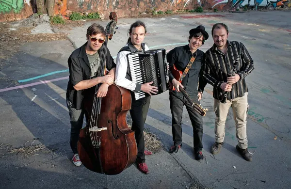 Kapobanda so (z leve) Rok Hozjan, Marko Hatlak, Miha Meglič in Goran Bojčevski.