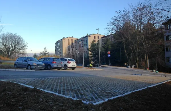 Parkirna stiska v Prisojah bo odslej manjša.