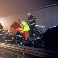 Predzadnji dan januarja je v gosti megli na avtocesti nad 
Razdrtim trčilo 71 vozil, v razbitinah pa so umrli štirje ljudje.  