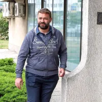 Na koprskem okrajnem sodišču se je končalo sojenje Sebastjanu Koklu, direktorju Študentske organizacije Univerze 
na Primorskem.   