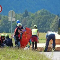 Iz Mrzle doline pod Krasjim vrhom  so v začetku septembra 
reševalci na bovško letališče  pripeljali trupla treh Prekmurcev, ki so po praznovanju rojstnega dne enega od 
prijateljev strmoglavili z letalom piper 28.