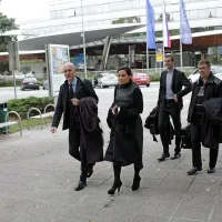 Na glavni obravnavi v zadevi Vasić, ki se je na novogoriškem 
okrožnem sodišču začela avgusta, se je zaradi goljufivih 
poslov, izsiljevanja in oderuških obresti  med obtoženimi znašlo 
kar dvanajst posameznikov iz slovenske Istre. 

