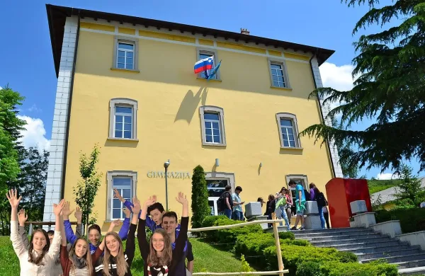 Dijaki, ki se bodo jeseni vpisali na bistriško gimnazijo, bodo dobili 40 evrov “žepnine” mesečno.