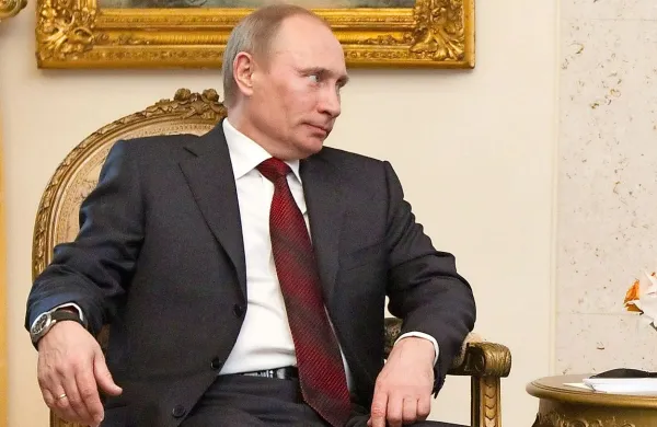 

Ruski predsednik Vladimir Putin je 29. decembra napovedal 
zmanjšanje ruskih sil v Siriji, a poudaril, da bo Moskva še 
naprej podpirala režim sirskega predsednika Bašarja al 
Asada.