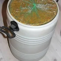 Konopljo naj bi prenašali v 80-kilogramskih plastičnih sodih. 