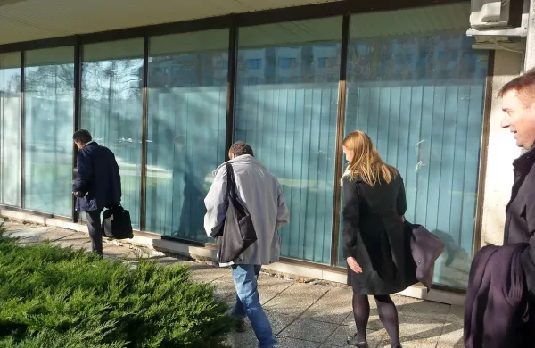 Sodišče bo marca  Vladimirja Bukviča (z leve) in Franca 
Krašovca zaslišalo glede Cimosovega poroštva podjetju 
Viator&Vektor.