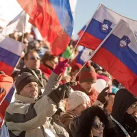 Gledalci pod Pohorjem so navijali za vse, posebej pa za 
slovenske smučarke.