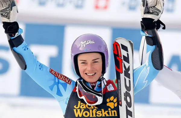 Tina Maze je s predčasnim koncem prve vožnje na veleslalomu na Zlati lisici v Mariboru končala tekmovalno 
športno pot.