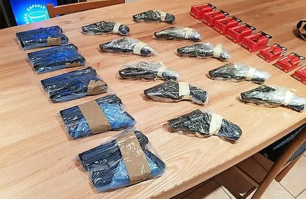 Zaradi izjemno nizkih temperatur v zadnjih dneh sta popolnoma poledeneli Grojnica in Pevmica.