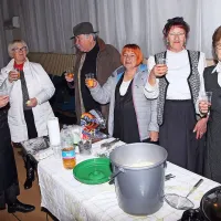Nabito polna dvorana v Sv. Antonu pozdravila prihod &Scaron;avrinke (foto)