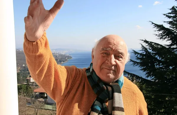 V 85. letu starosti je umrl dirigent Anton Nanut.