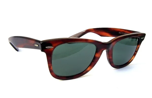 Najbolj popularen model “raybank” - wayfarer 